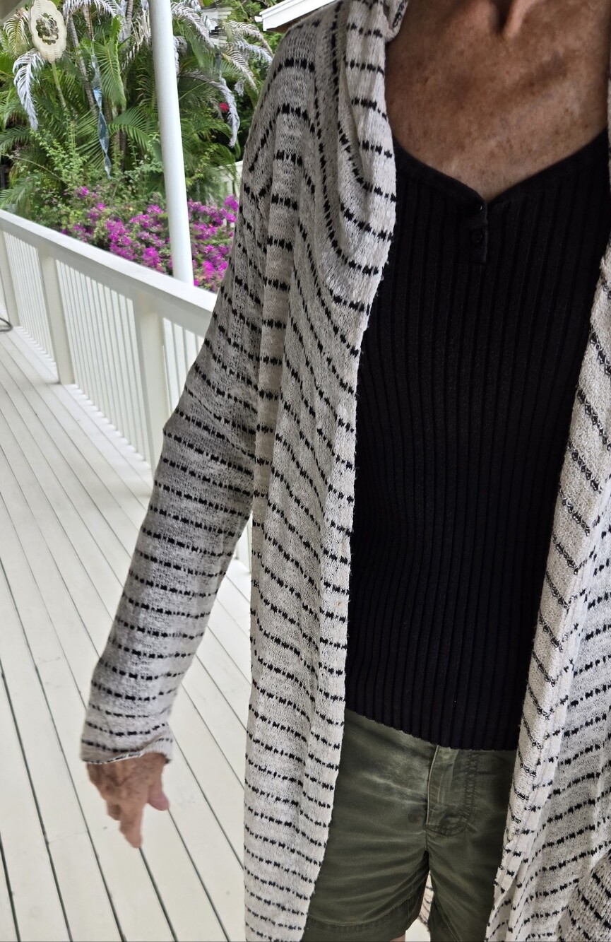 VINE STREET White and Black Striped Hoody Sweater. Casual And Comfy.